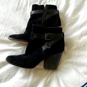 Cole Hahn black suede ankle boot.   Size zipper for easy on and off.
